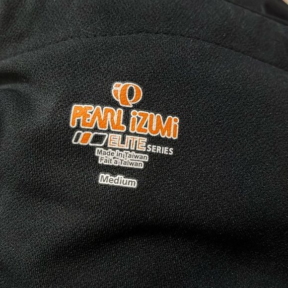 PEARL IZUMI ELITE  WOMEN’S SIZE MEDIUM ATHLETIC SHORTS - Picture 5 of 6